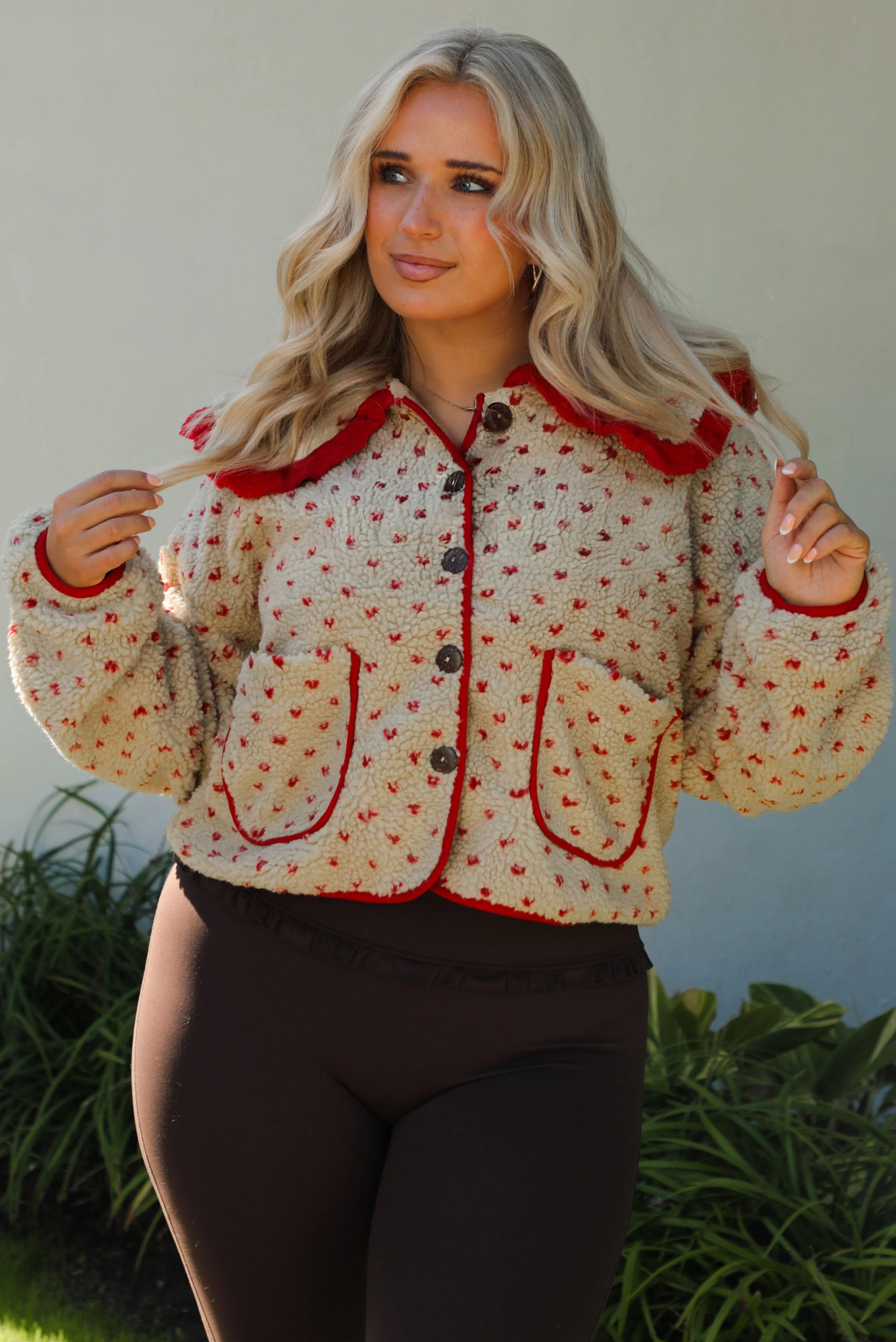 Great Day Sherpa Jacket: Tan/Red - Image 5