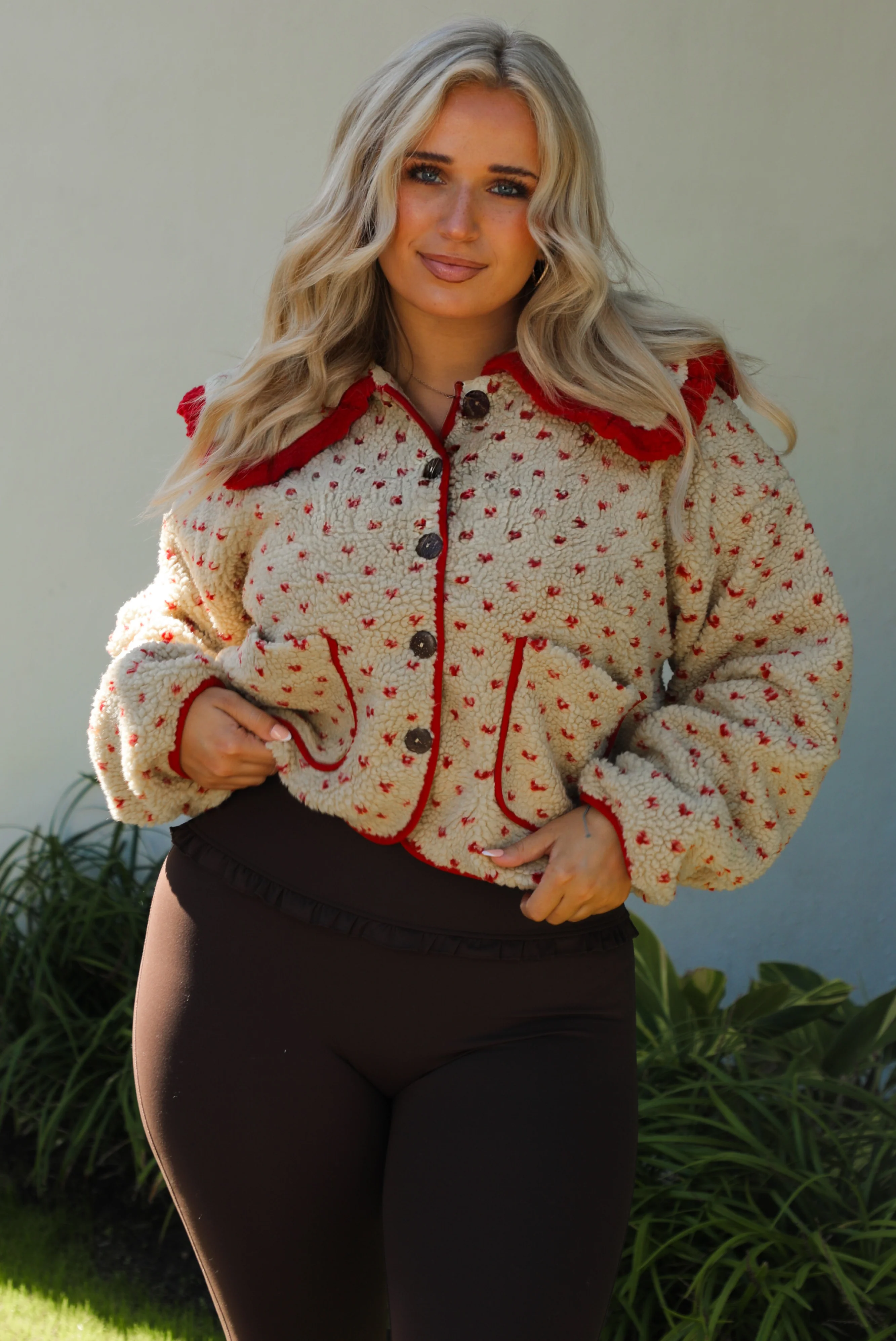 Great Day Sherpa Jacket: Tan/Red - Image 6