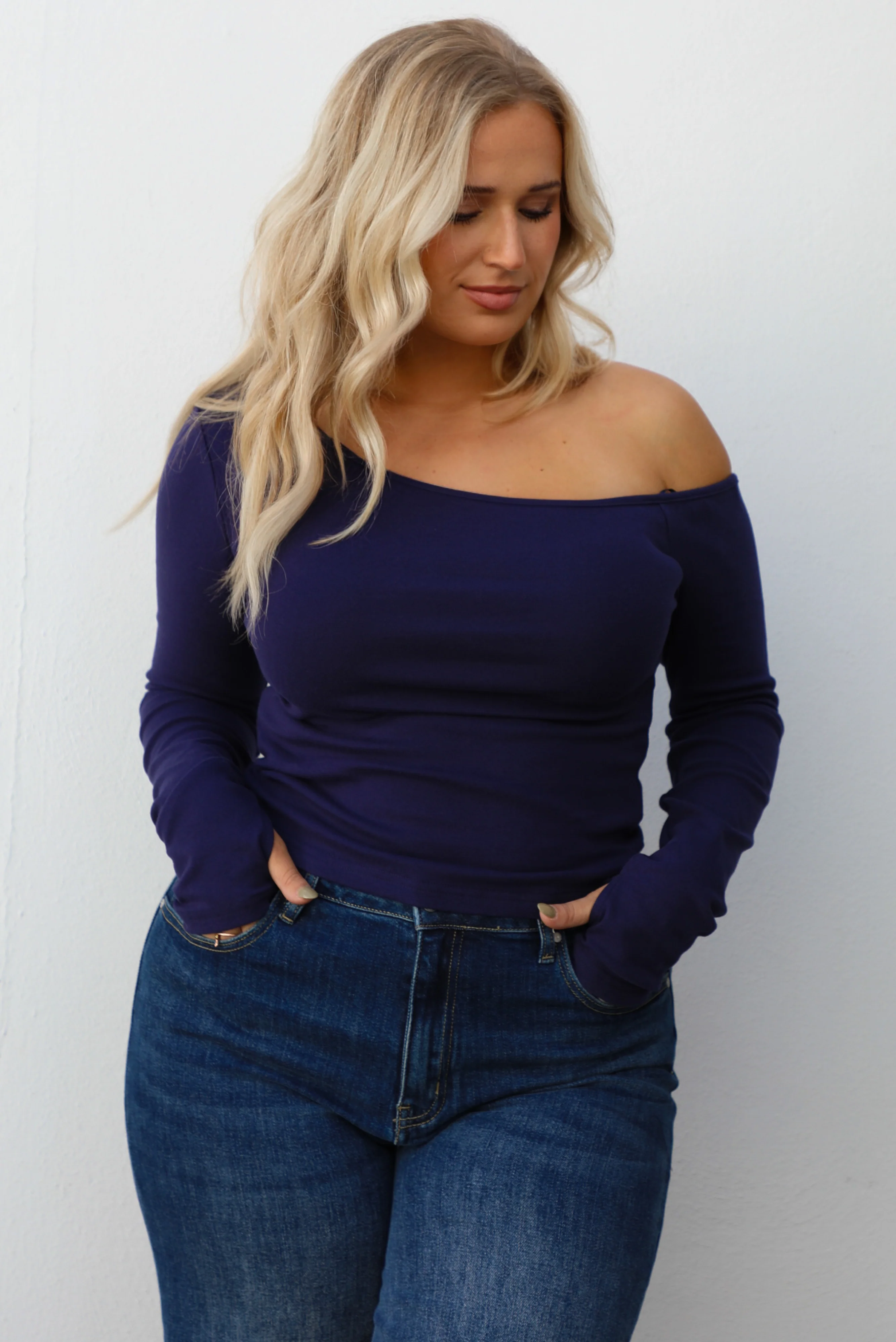 Make It Easy Top: Navy - Image 6