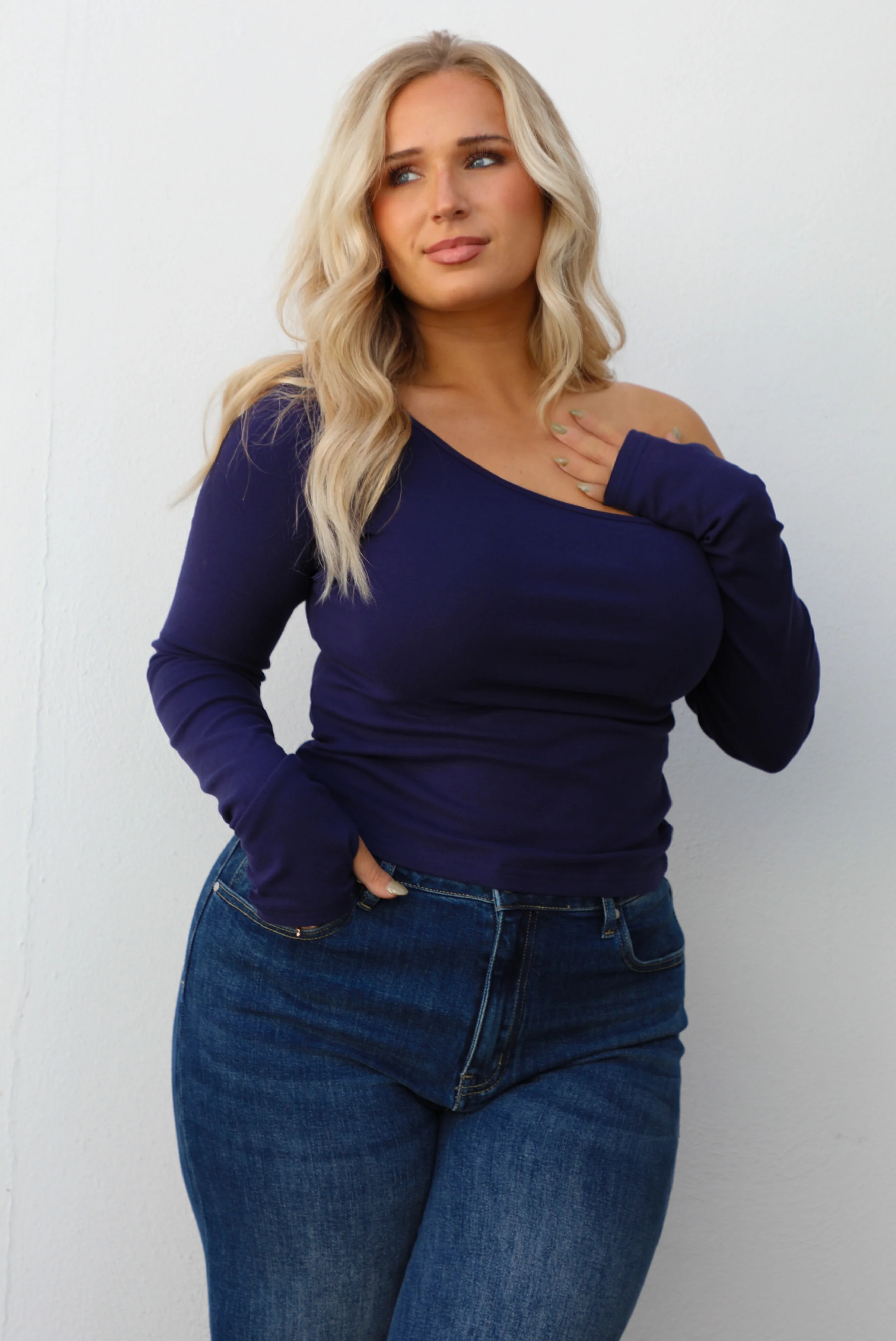 Make It Easy Top: Navy - Image 7