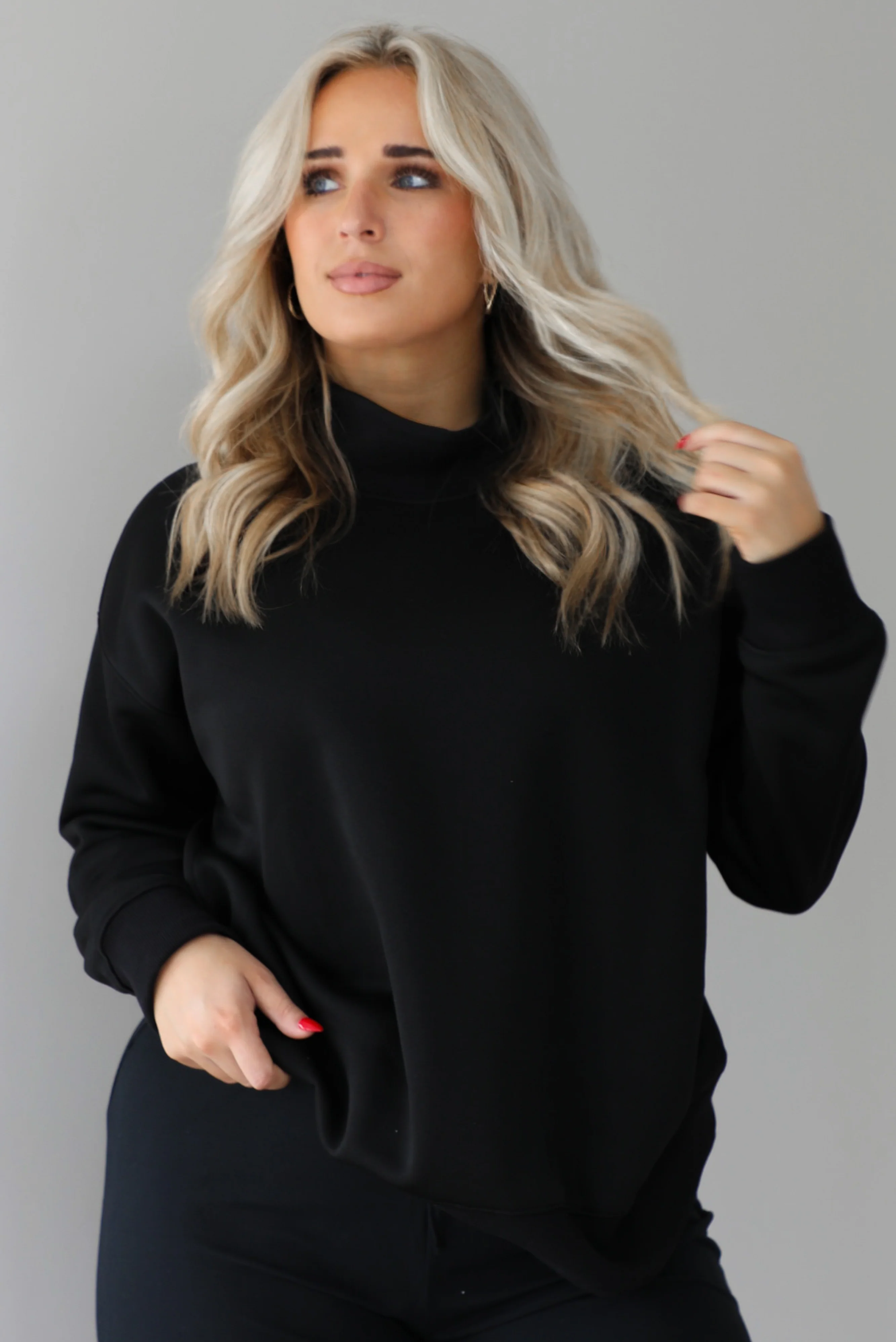Warm Up Sweater: Black - Image 5